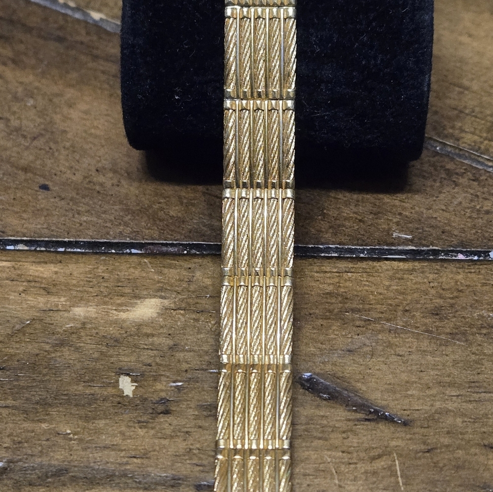 Seiko Gold Rectangular Quartz Watch - Picture 4 of 4